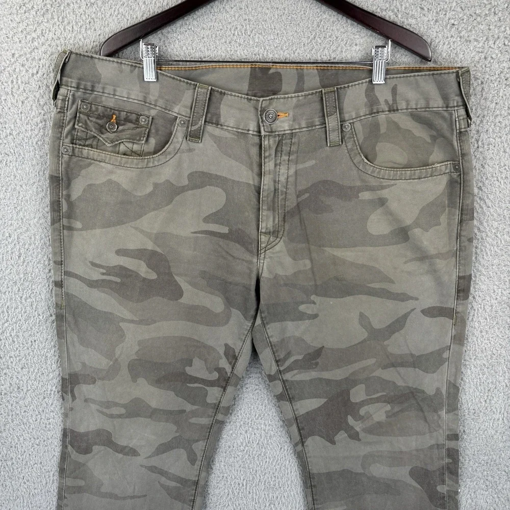 Vintage Y2K USA True Religion Mens Ricky Camo Jeans 40x34 Flap Pockets Baggy